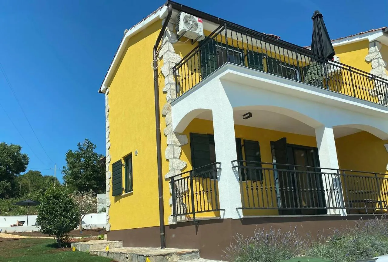 Villa Aurora